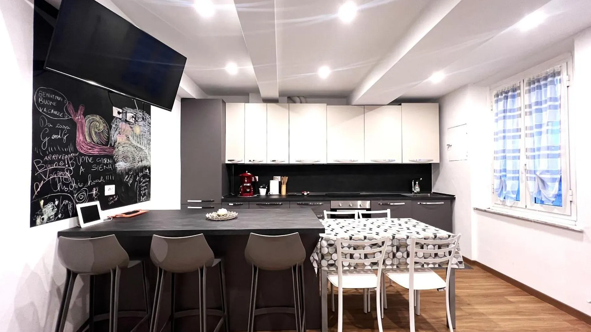 Апартаменты G E G Home Сиена