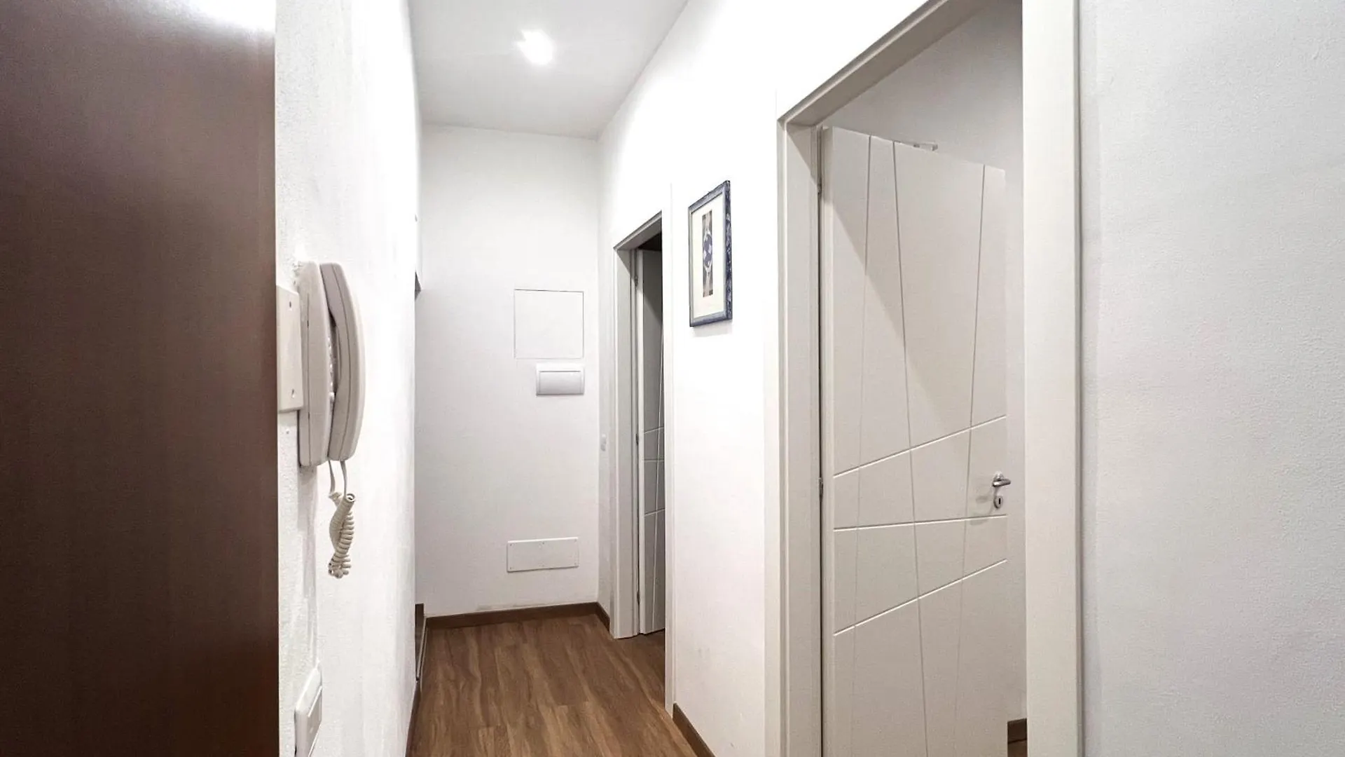 G E G Home Сиена 0*,